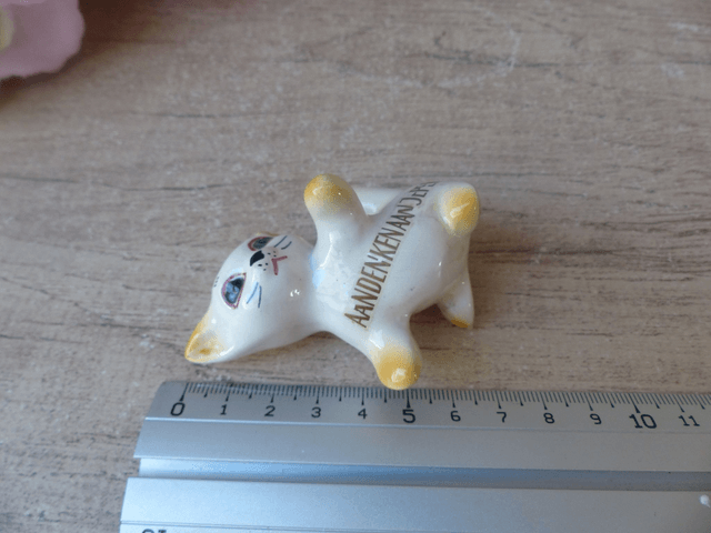 Vintage Mignon Petit Chat Néerlandais en Céramique Souvenir Pays-Bas, Chat de collection, Cadeau Amoureux des Chats