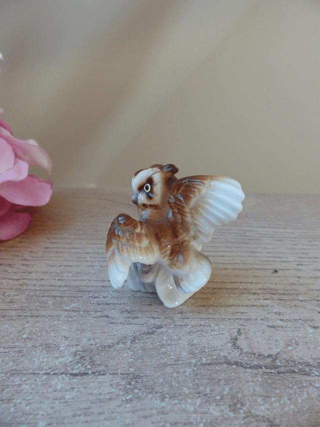 Miniature Bone China Figurine Hibou en Porcelaine - figurine hibou de collection ailes déployées Vintage - Japon