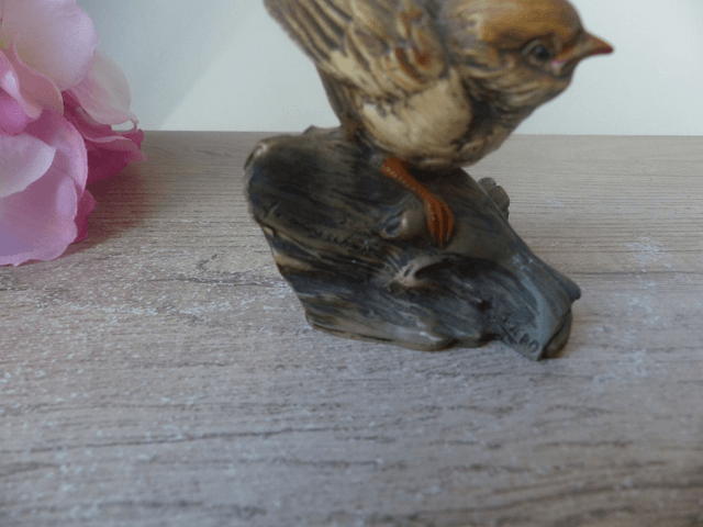 Figurine Oiseau en résine polychrome, Petit Moineau Vintage par Faro Lucchesi Peint à la Main en Italie, Collection oiseaux home décor