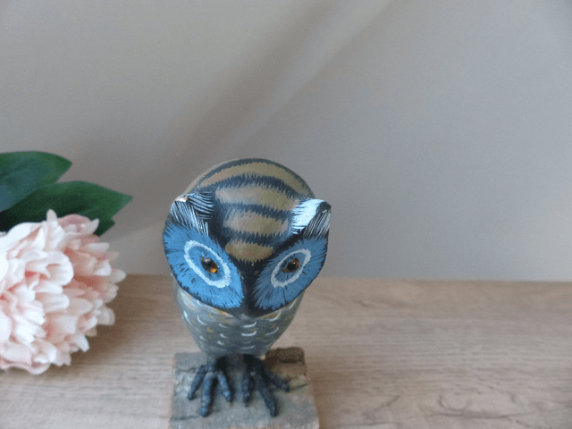 Ancienne Sculpture Figurine Hibou Bleu et Vert en Bois sur Socle Peint à la Main Vintage, Hibou en Bois Décoration Maison de Campagne