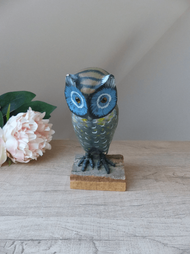 Ancienne Sculpture Figurine Hibou Bleu et Vert en Bois sur Socle Peint à la Main Vintage, Hibou en Bois Décoration Maison de Campagne