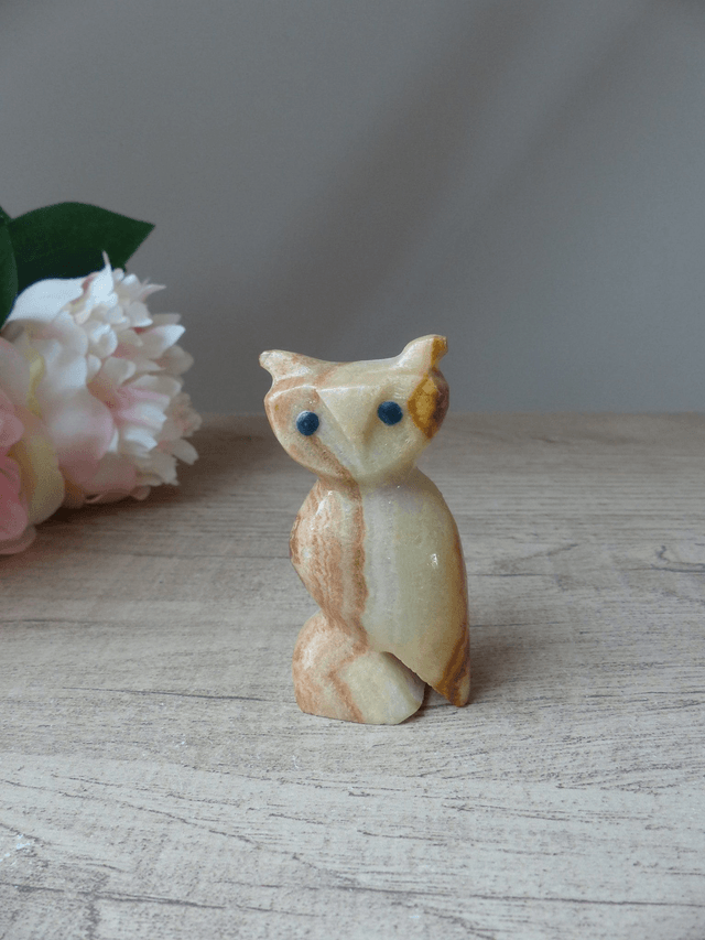Figurine sculpture hibou chouette en pierre beige Porte Bonheur, Collection Lithothéraphie, Cadeau Amoureux des Pierres et des Chouettes