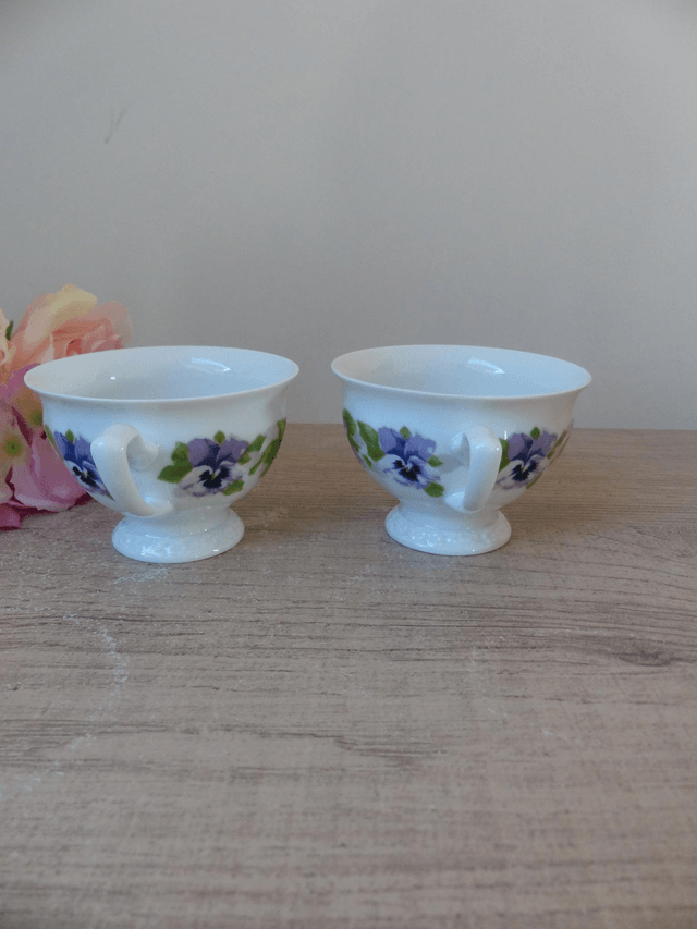 Deux tasses à café porcelaine Rosenthal Collection Classic, Allemagne, tasses romantiques décor fleurs pensées, cadeau couple déco intérieur