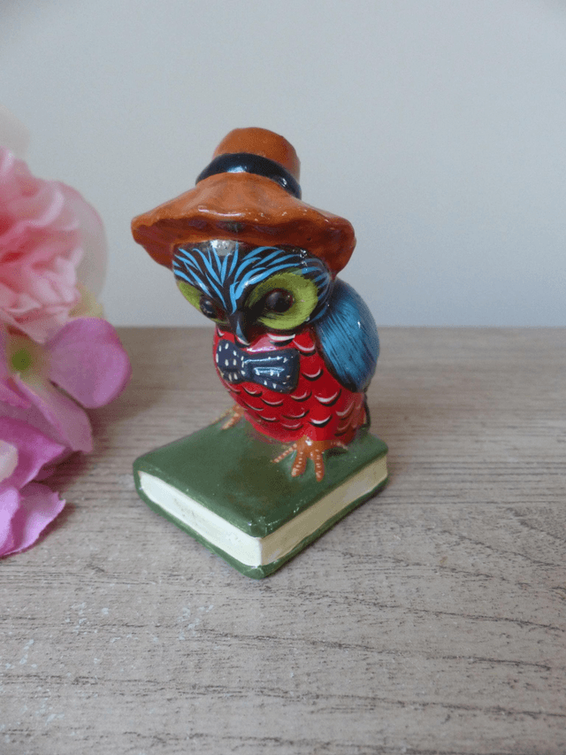 Petite Chouette Hibou Savante avec Chapeau sur Livre Céramique Vintage 1970