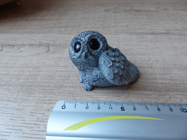 Vintage Sculpture d'une Petite Chouette en Pierre de Savon Blanche et Noire Edmund Wolf Fait au Canada