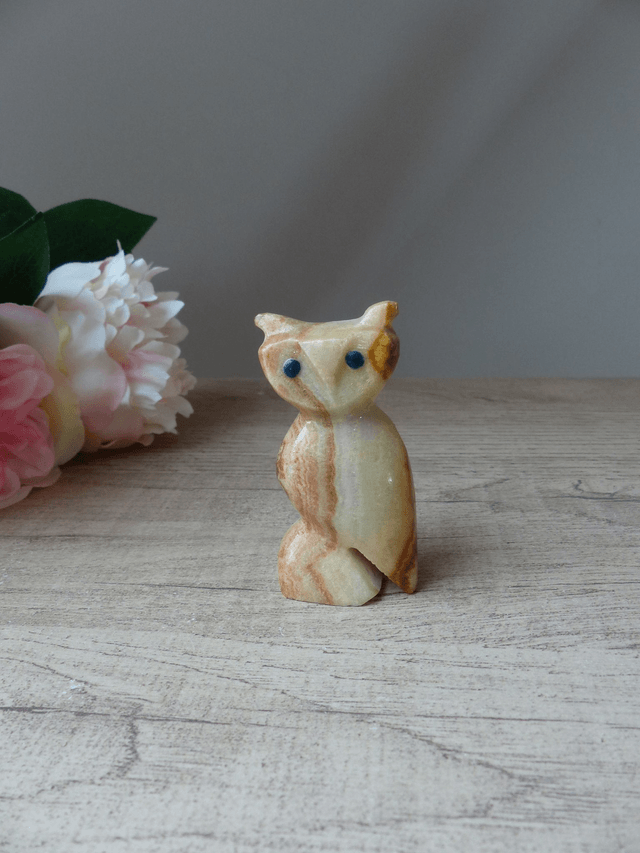 Figurine sculpture hibou chouette en pierre beige Porte Bonheur, Collection Lithothéraphie, Cadeau Amoureux des Pierres et des Chouettes