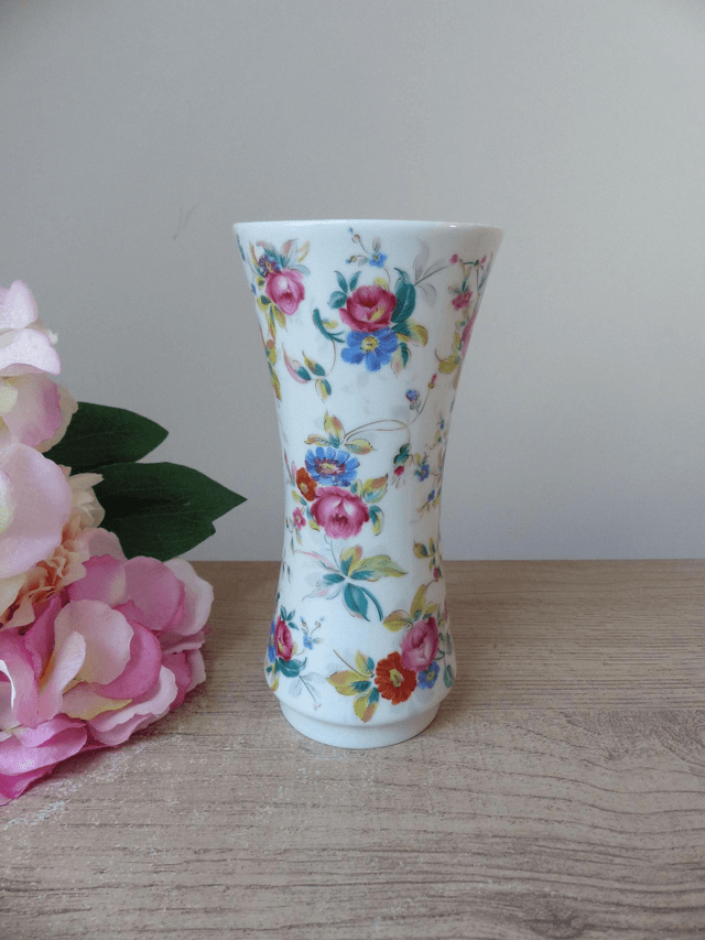Petit vase en porcelaine Bavaria Allemagne décor de fleurs romantiques, vase décoré de fleurs anciennes, vase romantique maison salon de thé