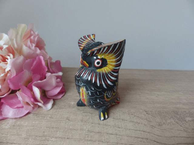 Figurine hibou en bois sculpté Art Indonésie, Hihou sculpture sur bois noir et jaune peint à la main vintage décoration Boho