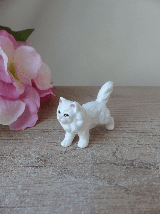 Figurine miniature chat blanc persan en céramique, sculpture mignon chat persan blanc aux yeux bleus, collection cadeau amoureux des chats