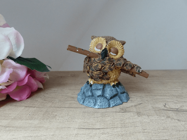 Rare Sealmark Figurine Chouette Hibou Musicienne en résine avec Flûte Vintage 1997