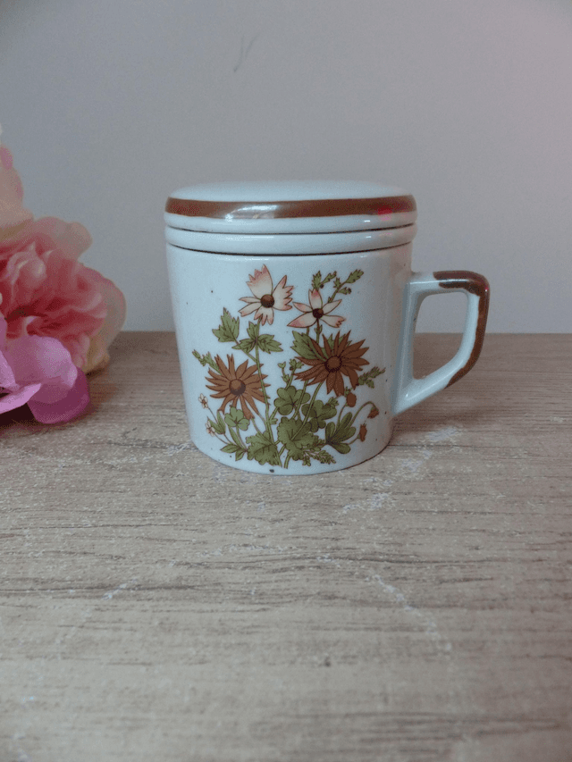 Tisanière en grès émaillé moucheté fleuri, tasse avec filtre décor botanique tons jaune, vert et orange Vintage, cadeau fête des mères