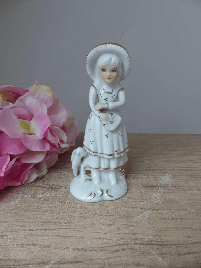 Figurine Fille et Mouton, Figurine Fille Bergère en Porcelaine avec agneau, Personnage romantique en Porcelaine Cadeau Décoration