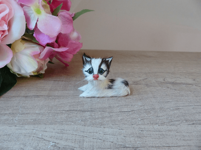 Figurine Miniature de Chat Adorable Chaton Fausse Fourrure, Vintage Faux Chat, Décoration Etagère Vitrine Vintage