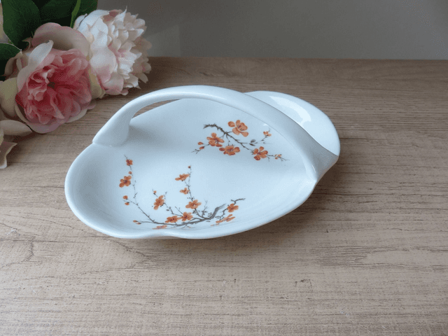 Vide Poche Forme Panier Fleuri en Porcelaine de Limoges Décorée à la Main Collection Française, coupelle à bijoux, plat à apéritif,  Vintage