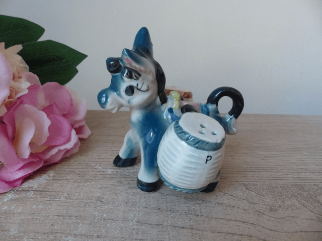 Salière et Poivrière vintage japonaises en forme d&#039;âne, Shakers âne porteur de sel et poivre en céramique Japon, déco campagne ferme ranch