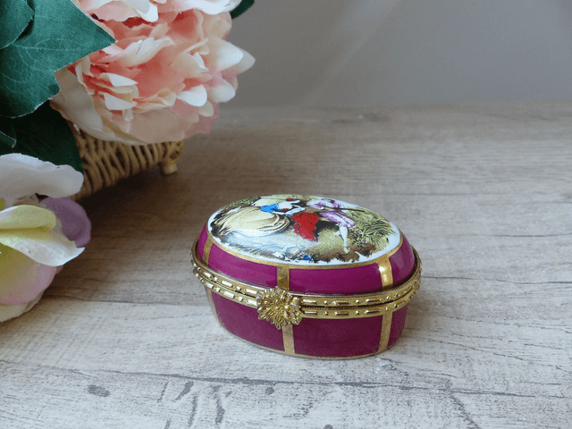Ancienne Petite Boite à Bijoux Pilulier Romantique Véritable Porcelaine Décor Galant Vintage Collection Cadeau Décoration Chambre