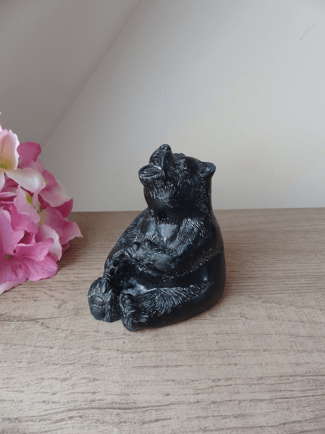 Figurine ours en résine noire, Sculpture ours noir assis, art inuit, ours sculpté à la main Fabriqué au Canada Vintage